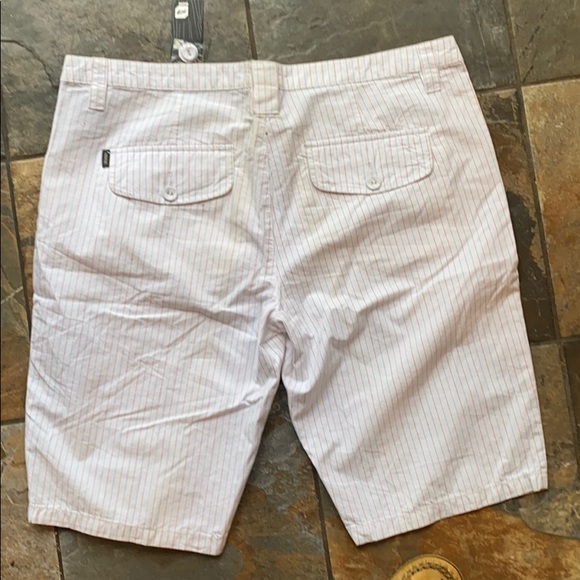 Shorts - Picture 2 of 3